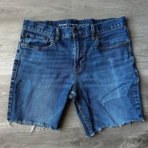 Old Navy Cut / Cropped Jean Shorts 33 Waist
